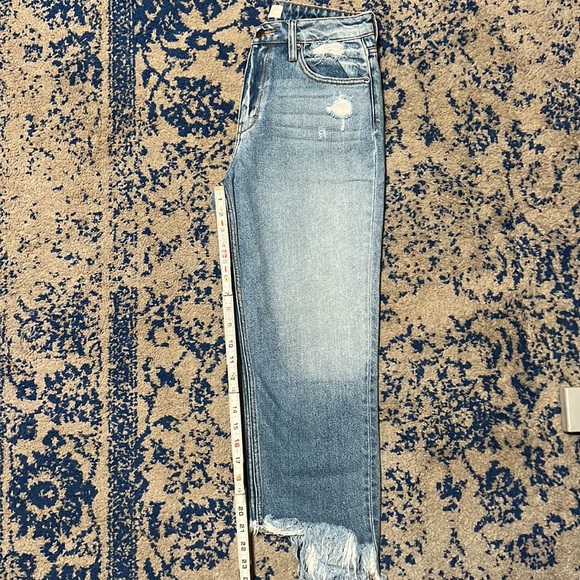 The Best Frayed Cuff Mom Jeans✨ by HIDDEN Jeans (Buckle) - Picture 8 of 9